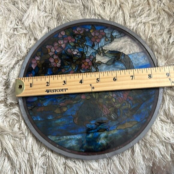 MFA, Boston Glass Water Lillies & Koi Round
Diameter Suncatcher Metal Frame - Picture 16 of 17